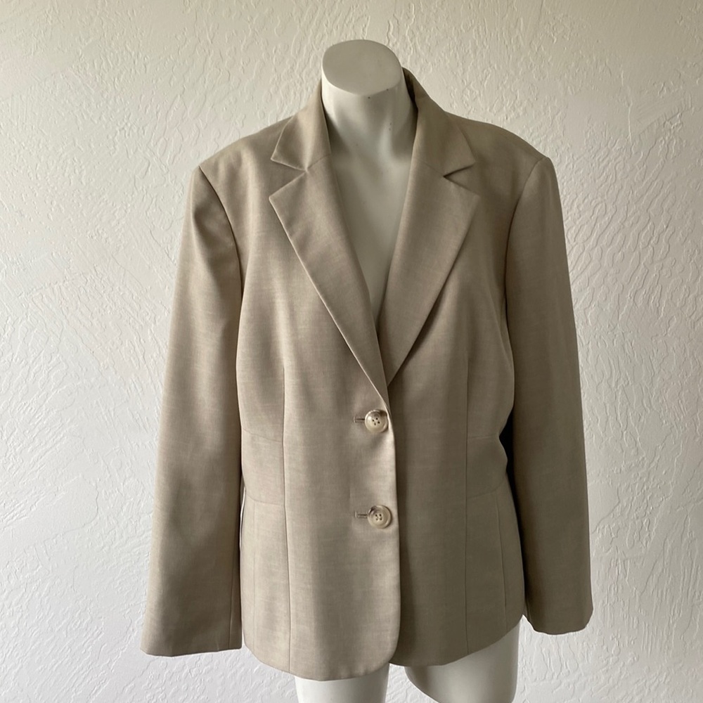 Ladies jacket, Black Label by Evan Picone, size 16.